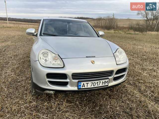 Серый Порше Каен, объемом двигателя 4.5 л и пробегом 265 тыс. км за 9000 $, фото 19 на Automoto.ua