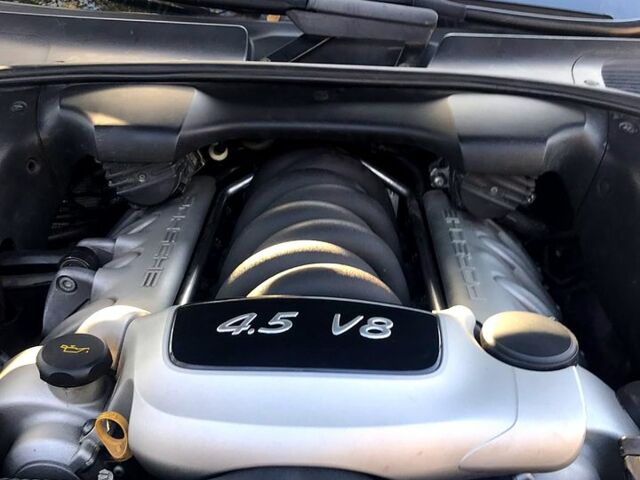 Сірий Порше Cayenne, об'ємом двигуна 4.5 л та пробігом 142 тис. км за 6700 $, фото 7 на Automoto.ua