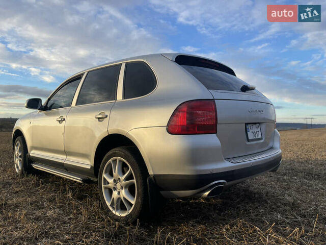 Серый Порше Каен, объемом двигателя 4.5 л и пробегом 265 тыс. км за 9000 $, фото 12 на Automoto.ua