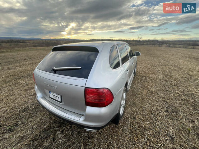 Серый Порше Каен, объемом двигателя 4.5 л и пробегом 265 тыс. км за 9000 $, фото 26 на Automoto.ua