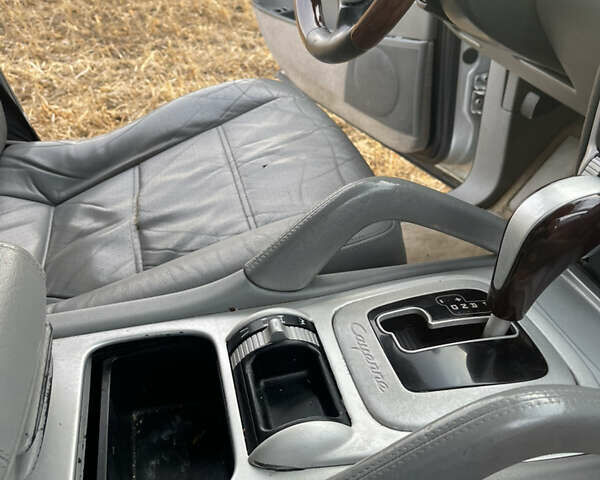 Серый Порше Каен, объемом двигателя 4.5 л и пробегом 265 тыс. км за 9000 $, фото 41 на Automoto.ua