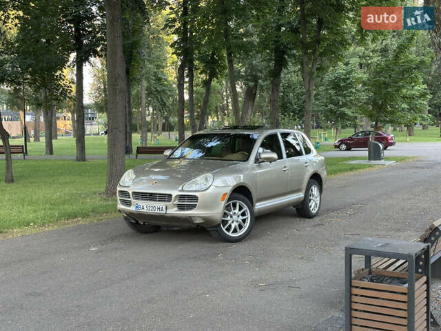 Сірий Порше Cayenne, об'ємом двигуна 3.2 л та пробігом 299 тис. км за 5950 $, фото 15 на Automoto.ua