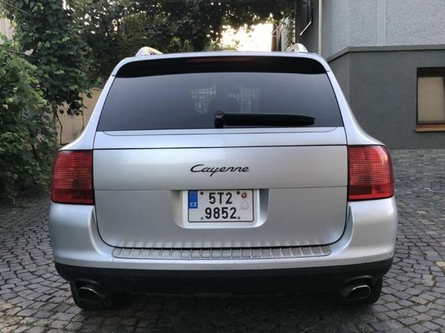 Сірий Порше Cayenne, об'ємом двигуна 3.2 л та пробігом 200 тис. км за 5500 $, фото 3 на Automoto.ua