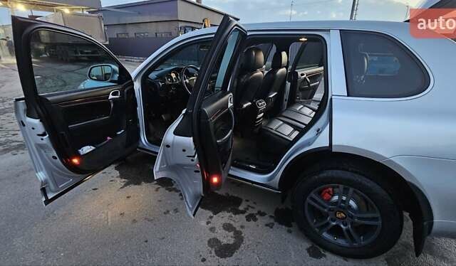 Серый Порше Каен, объемом двигателя 4.51 л и пробегом 199 тыс. км за 11300 $, фото 6 на Automoto.ua