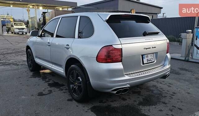 Серый Порше Каен, объемом двигателя 4.51 л и пробегом 199 тыс. км за 11300 $, фото 4 на Automoto.ua