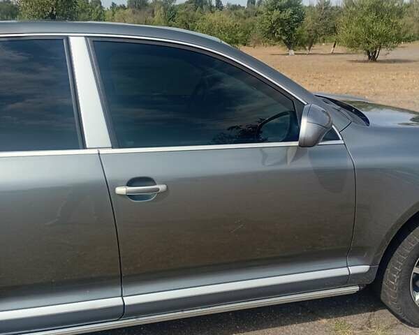 Сірий Порше Cayenne, об'ємом двигуна 3.19 л та пробігом 245 тис. км за 9999 $, фото 21 на Automoto.ua