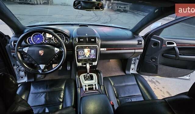 Серый Порше Каен, объемом двигателя 4.51 л и пробегом 199 тыс. км за 11300 $, фото 2 на Automoto.ua