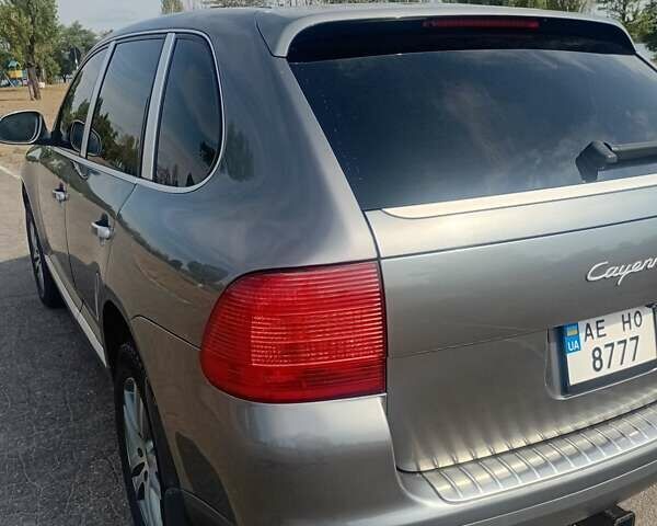 Сірий Порше Cayenne, об'ємом двигуна 3.19 л та пробігом 245 тис. км за 9999 $, фото 24 на Automoto.ua