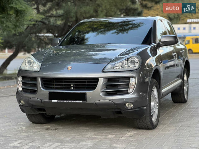 Сірий Порше Cayenne, об'ємом двигуна 3.6 л та пробігом 137 тис. км за 12500 $, фото 2 на Automoto.ua