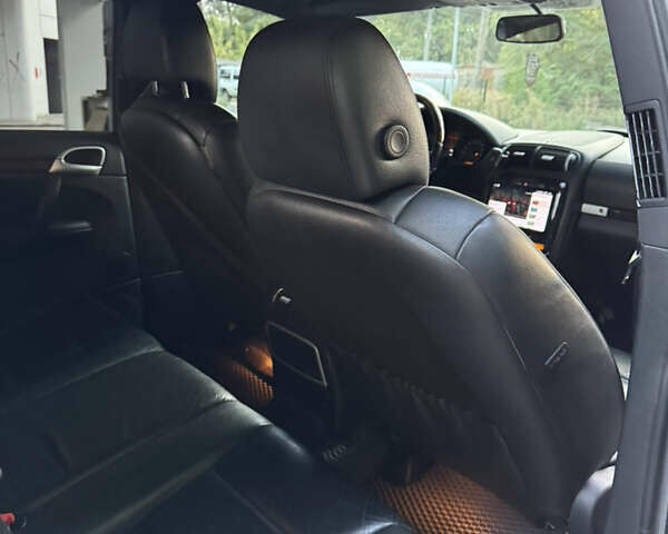Сірий Порше Cayenne, об'ємом двигуна 3.6 л та пробігом 137 тис. км за 12500 $, фото 28 на Automoto.ua