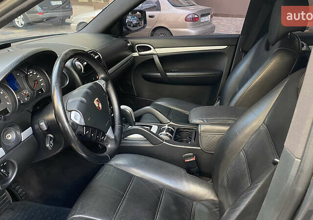 Серый Порше Каен, объемом двигателя 3.6 л и пробегом 265 тыс. км за 10500 $, фото 6 на Automoto.ua