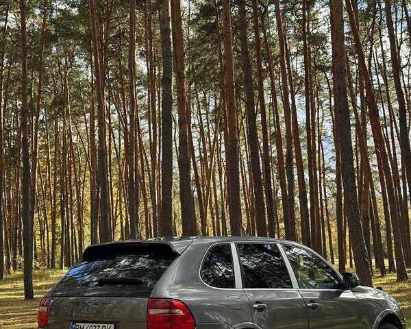 Порше Cayenne 2007 у Сумах на Automoto.ua Сірий Порше Cayenne, об'ємом двигуна 3.6 л та пробігом 274 тис. км за 11800 $, фото 4 на Automoto.ua