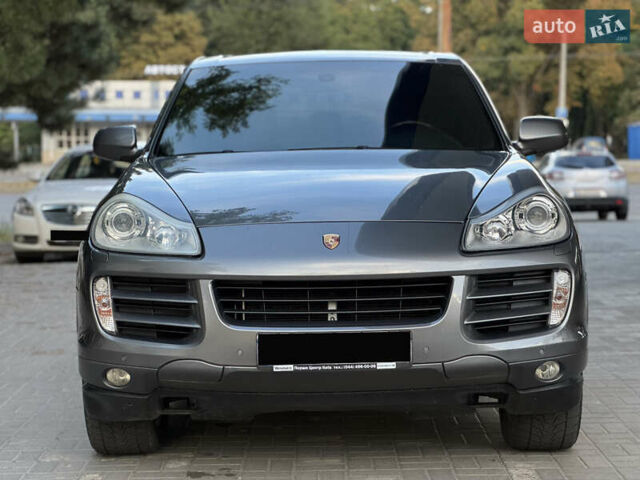 Сірий Порше Cayenne, об'ємом двигуна 3.6 л та пробігом 137 тис. км за 12500 $, фото 4 на Automoto.ua