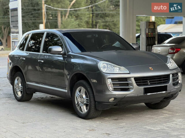 Сірий Порше Cayenne, об'ємом двигуна 3.6 л та пробігом 137 тис. км за 12500 $, фото 1 на Automoto.ua