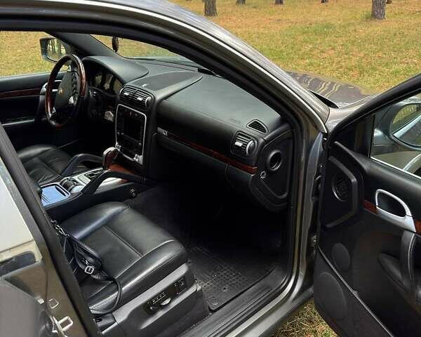 Порше Cayenne 2007 у Сумах на Automoto.ua Сірий Порше Cayenne, об'ємом двигуна 3.6 л та пробігом 274 тис. км за 11800 $, фото 13 на Automoto.ua
