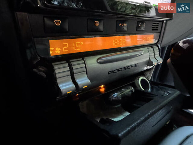 Сірий Порше Cayenne, об'ємом двигуна 3.6 л та пробігом 137 тис. км за 12500 $, фото 24 на Automoto.ua