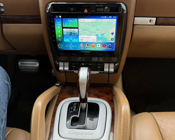 Сірий Порше Cayenne, об'ємом двигуна 4.8 л та пробігом 240 тис. км за 9300 $, фото 8 на Automoto.ua