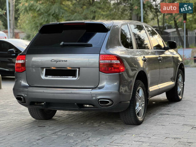 Сірий Порше Cayenne, об'ємом двигуна 3.6 л та пробігом 137 тис. км за 12500 $, фото 13 на Automoto.ua