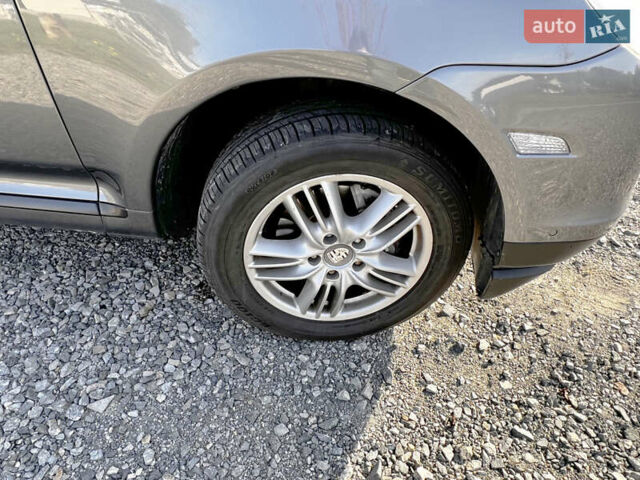 Сірий Порше Cayenne, об'ємом двигуна 3.6 л та пробігом 260 тис. км за 11467 $, фото 16 на Automoto.ua