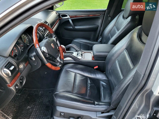 Сірий Порше Cayenne, об'ємом двигуна 3.6 л та пробігом 290 тис. км за 10500 $, фото 9 на Automoto.ua