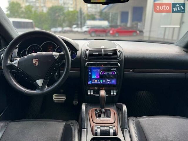 Сірий Порше Cayenne, об'ємом двигуна 4.8 л та пробігом 218 тис. км за 9900 $, фото 6 на Automoto.ua