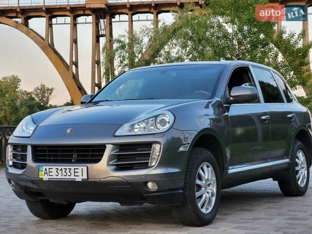 Сірий Порше Cayenne, об'ємом двигуна 3.6 л та пробігом 290 тис. км за 10500 $, фото 1 на Automoto.ua