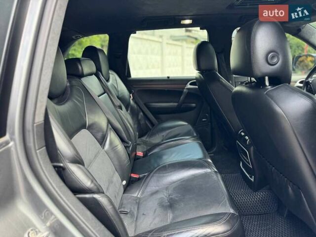 Сірий Порше Cayenne, об'ємом двигуна 4.8 л та пробігом 218 тис. км за 9900 $, фото 11 на Automoto.ua