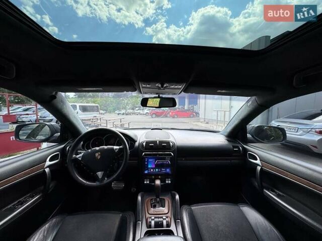Сірий Порше Cayenne, об'ємом двигуна 4.8 л та пробігом 218 тис. км за 9900 $, фото 5 на Automoto.ua