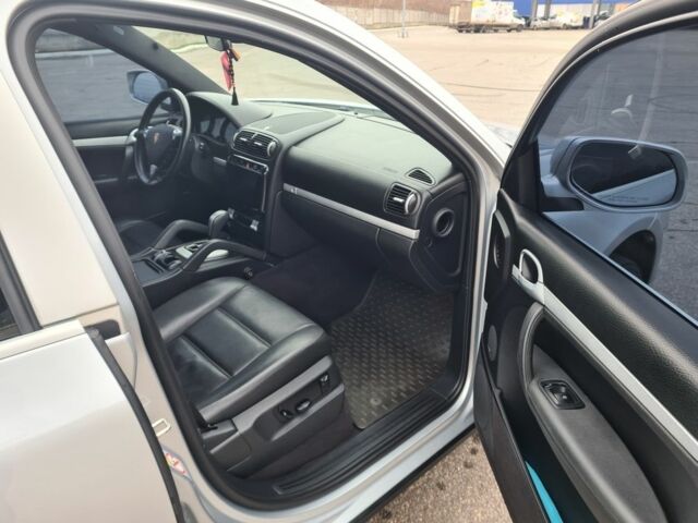 Сірий Порше Cayenne, об'ємом двигуна 3.6 л та пробігом 140 тис. км за 15607 $, фото 9 на Automoto.ua