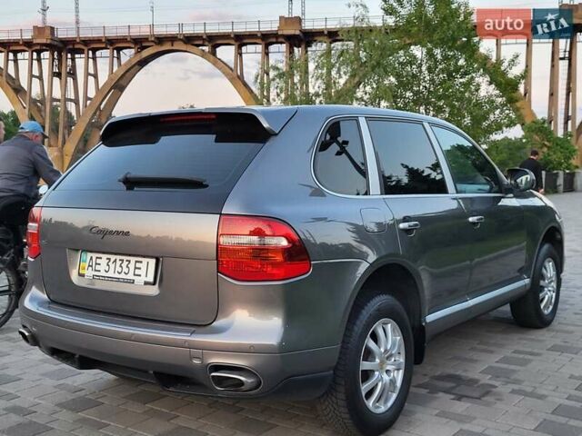 Сірий Порше Cayenne, об'ємом двигуна 3.6 л та пробігом 290 тис. км за 10500 $, фото 8 на Automoto.ua