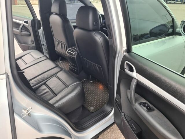 Сірий Порше Cayenne, об'ємом двигуна 3.6 л та пробігом 140 тис. км за 15607 $, фото 10 на Automoto.ua