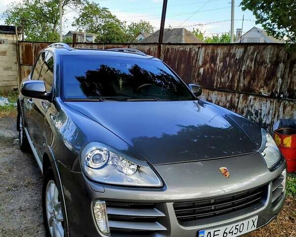 Серый Порше Каен, объемом двигателя 3.6 л и пробегом 176 тыс. км за 13300 $, фото 1 на Automoto.ua