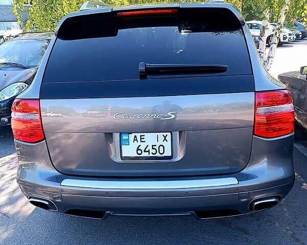 Серый Порше Каен, объемом двигателя 3.6 л и пробегом 176 тыс. км за 13300 $, фото 9 на Automoto.ua