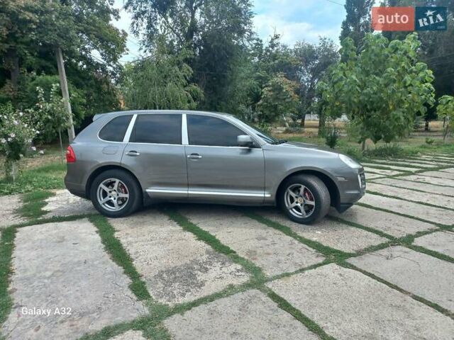 Сірий Порше Cayenne, об'ємом двигуна 3.6 л та пробігом 240 тис. км за 9200 $, фото 5 на Automoto.ua