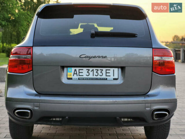 Сірий Порше Cayenne, об'ємом двигуна 3.6 л та пробігом 290 тис. км за 10500 $, фото 4 на Automoto.ua