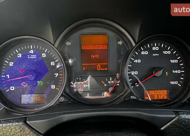 Сірий Порше Cayenne, об'ємом двигуна 3.6 л та пробігом 260 тис. км за 13000 $, фото 10 на Automoto.ua