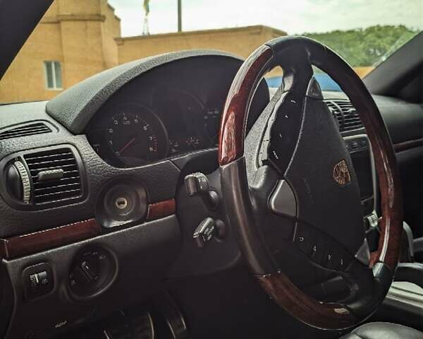 Сірий Порше Cayenne, об'ємом двигуна 3.6 л та пробігом 240 тис. км за 9200 $, фото 4 на Automoto.ua
