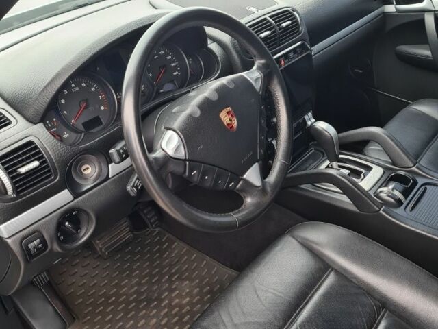 Сірий Порше Cayenne, об'ємом двигуна 3.6 л та пробігом 140 тис. км за 15607 $, фото 6 на Automoto.ua
