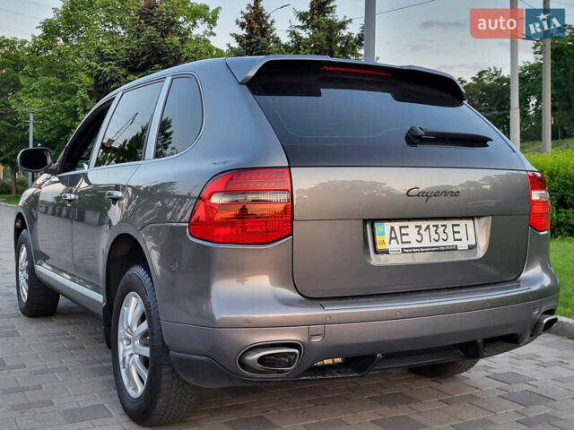 Сірий Порше Cayenne, об'ємом двигуна 3.6 л та пробігом 290 тис. км за 10500 $, фото 5 на Automoto.ua