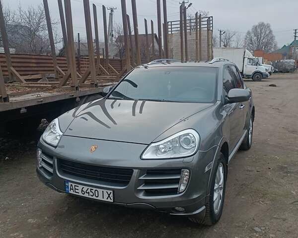 Серый Порше Каен, объемом двигателя 3.6 л и пробегом 176 тыс. км за 13300 $, фото 6 на Automoto.ua