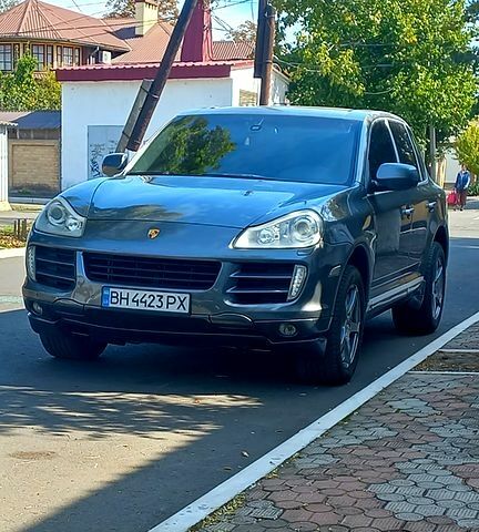 Сірий Порше Cayenne, об'ємом двигуна 3.6 л та пробігом 289 тис. км за 10400 $, фото 1 на Automoto.ua