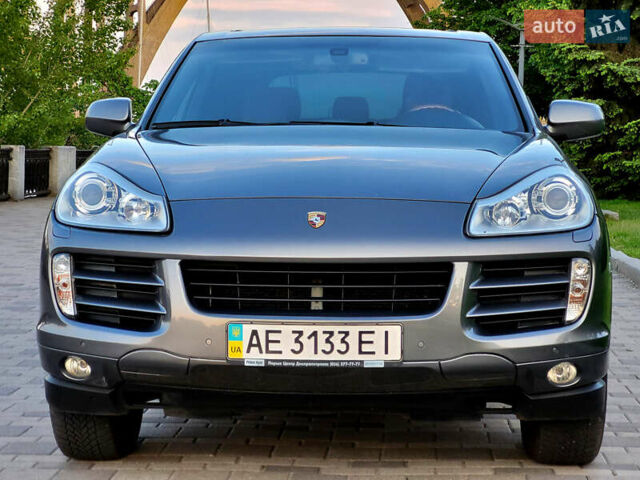 Сірий Порше Cayenne, об'ємом двигуна 3.6 л та пробігом 290 тис. км за 10500 $, фото 3 на Automoto.ua