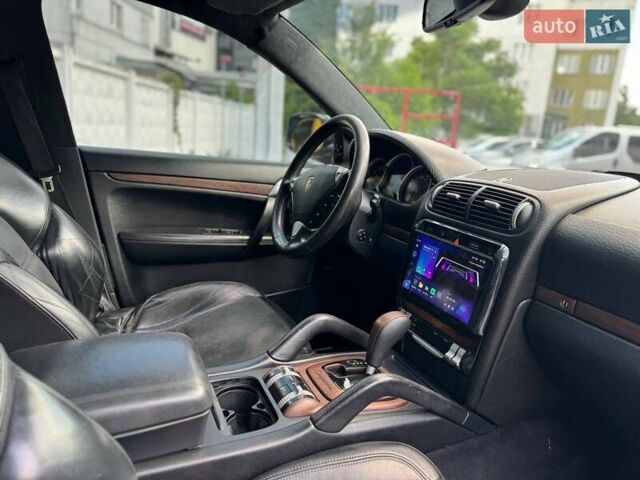 Сірий Порше Cayenne, об'ємом двигуна 4.8 л та пробігом 218 тис. км за 9900 $, фото 9 на Automoto.ua