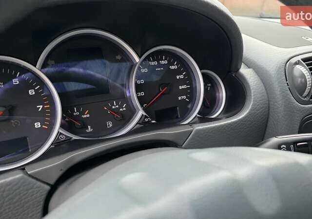 Сірий Порше Cayenne, об'ємом двигуна 4.8 л та пробігом 120 тис. км за 12000 $, фото 9 на Automoto.ua