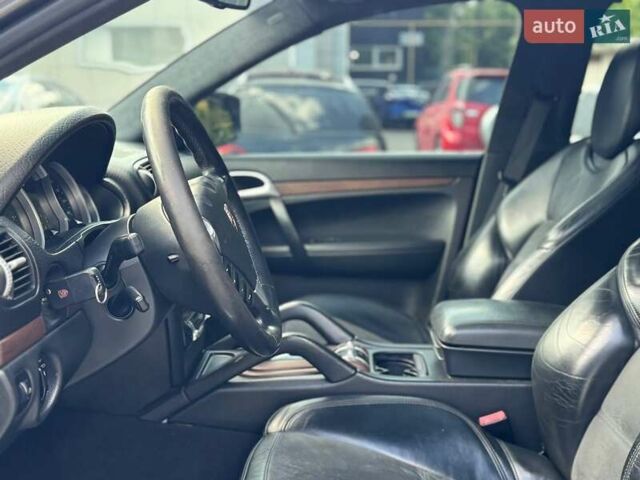 Сірий Порше Cayenne, об'ємом двигуна 4.8 л та пробігом 218 тис. км за 9900 $, фото 7 на Automoto.ua