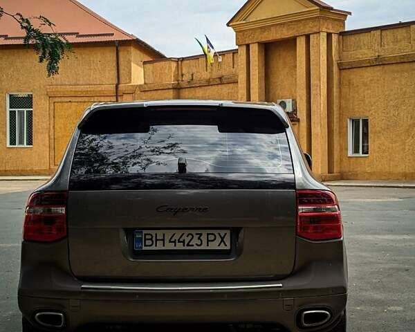Сірий Порше Cayenne, об'ємом двигуна 3.6 л та пробігом 240 тис. км за 9200 $, фото 2 на Automoto.ua