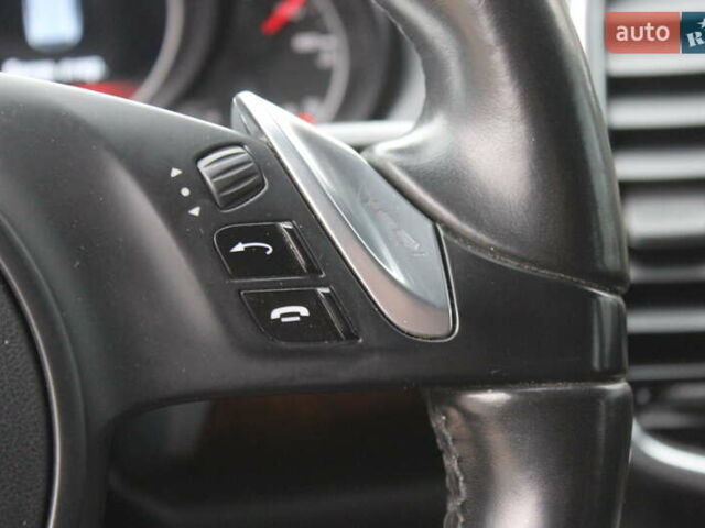 Сірий Порше Cayenne, об'ємом двигуна 4.81 л та пробігом 84 тис. км за 24999 $, фото 41 на Automoto.ua