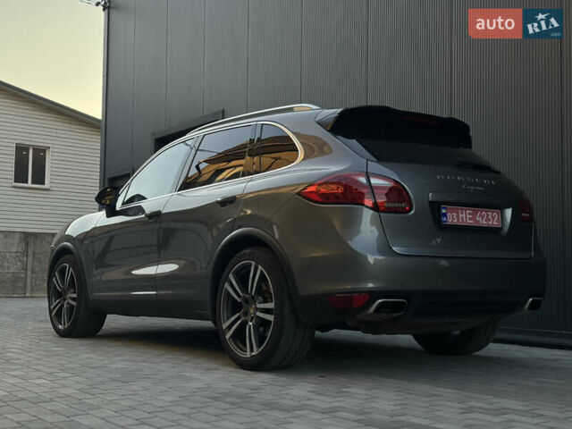 Серый Порше Каен, объемом двигателя 3 л и пробегом 220 тыс. км за 23999 $, фото 9 на Automoto.ua