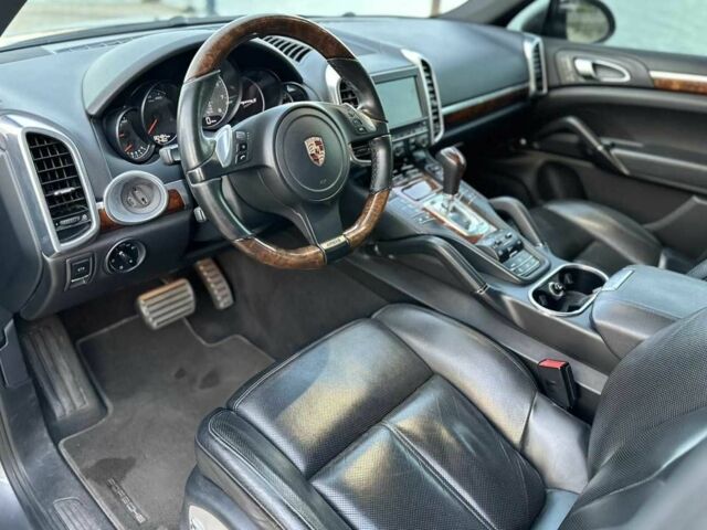 Сірий Порше Cayenne, об'ємом двигуна 4.8 л та пробігом 81 тис. км за 22000 $, фото 6 на Automoto.ua