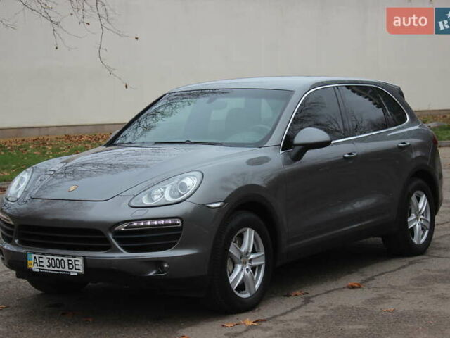 Сірий Порше Cayenne, об'ємом двигуна 4.81 л та пробігом 84 тис. км за 24999 $, фото 5 на Automoto.ua
